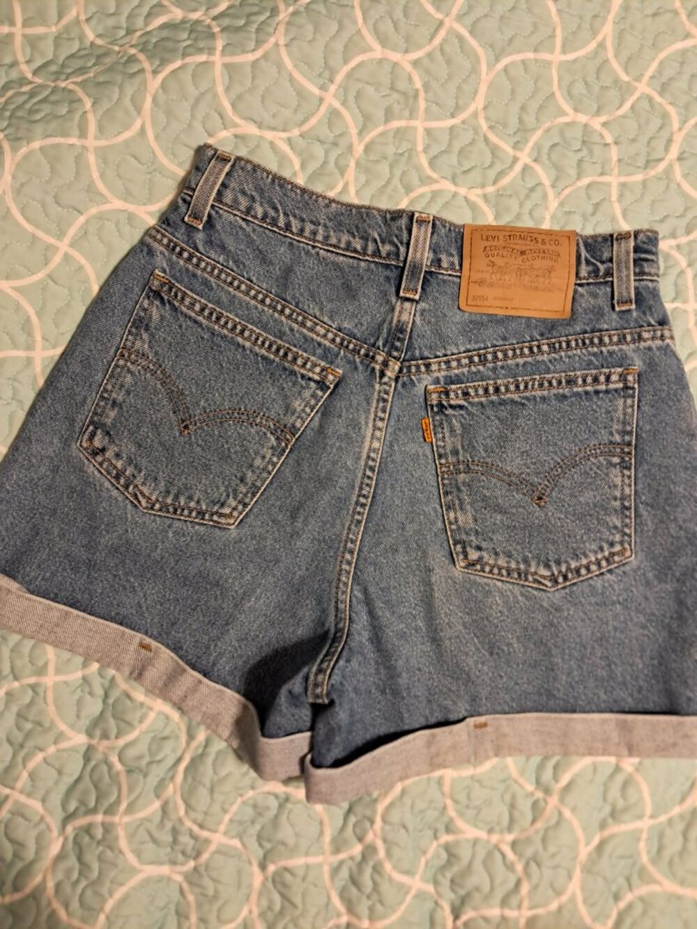 VINTAGE LEVIS ORANGE TAB 37954 REGULAR FIT HI RISE CUFFED DENIM SHORTS 9